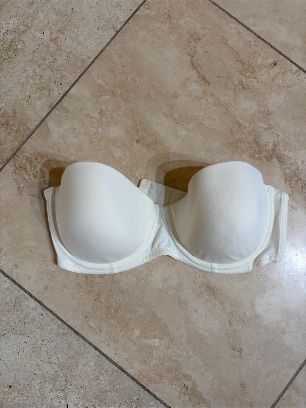 Jockey Strapless Padded Bandeau in Cream